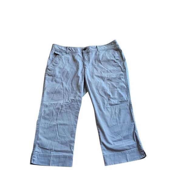 Eddie Bauer Pants - Eddie Bauer womens Sz 16P light gray capri pants